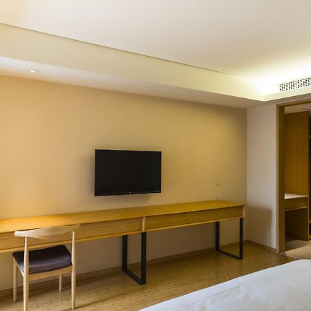 Ji Hotel Shanghai Guangda Liuzhou Road Buitenkant foto